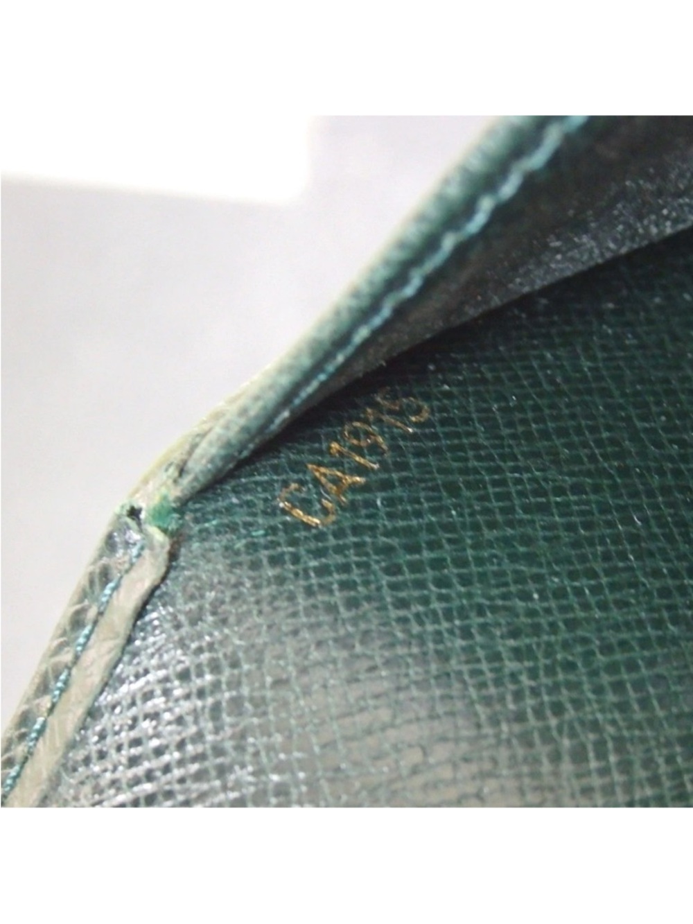 Louis Vuitton Dark Grn Taiga PM Organizer Agenda/passport holder EUC - Picture 12 of 13